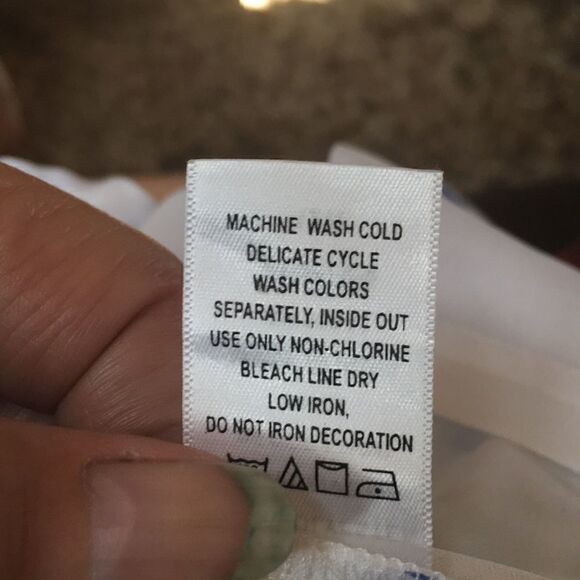 Roaman’s size 12W NWT white long sleeved lined embellished shirt 100% polyester - Picture 10 of 10